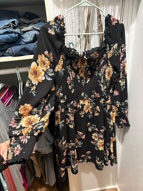 Xhilaration Black Floral Long-Sleeve Dress